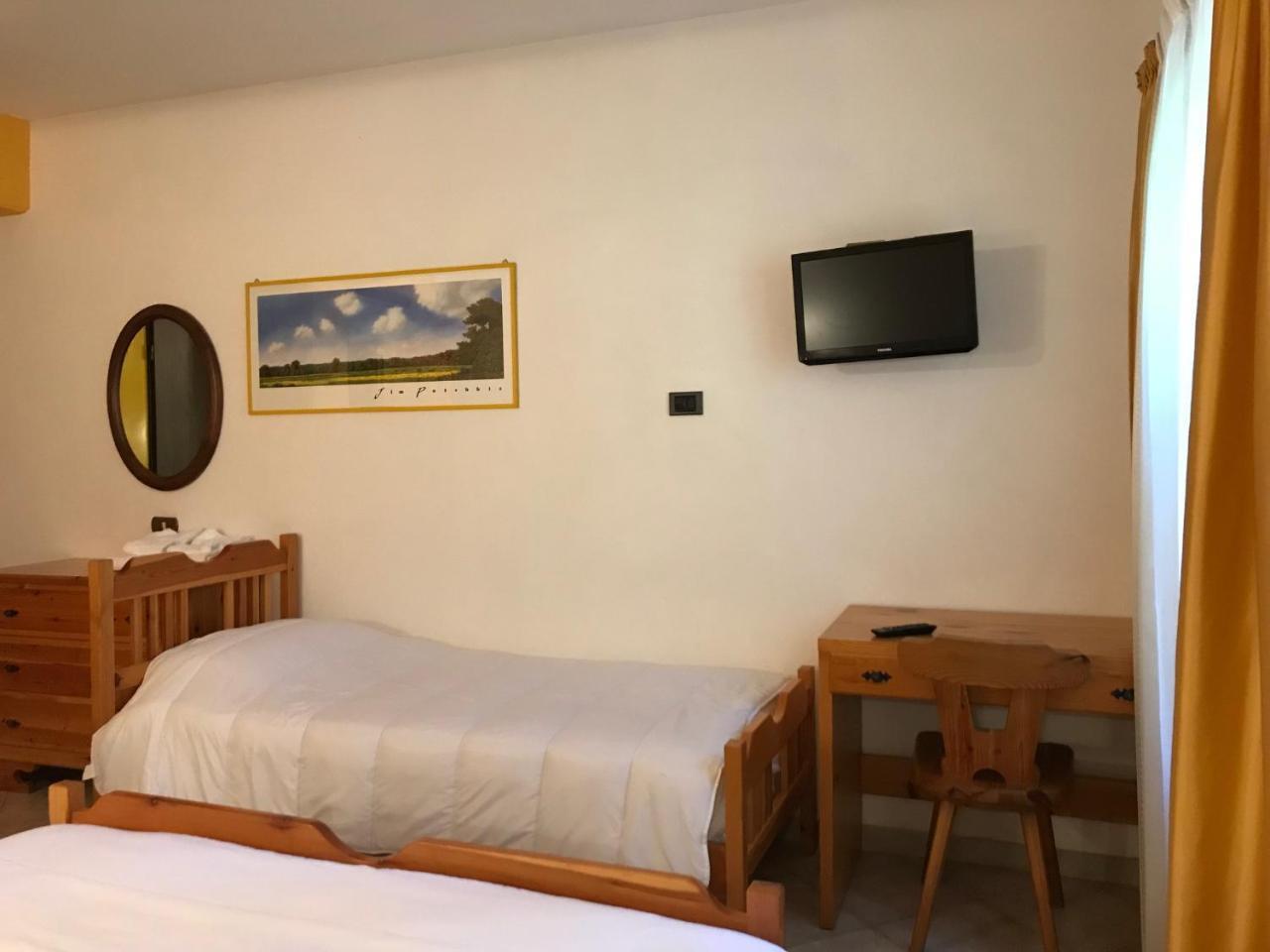 Hotel Panoramico Corfino ภายนอก รูปภาพ