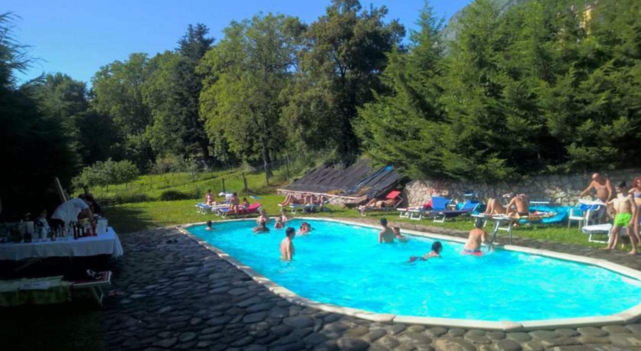 Hotel Panoramico Corfino ภายนอก รูปภาพ